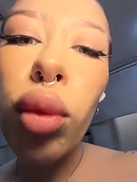 MaryMe__ élő XXX-chatje