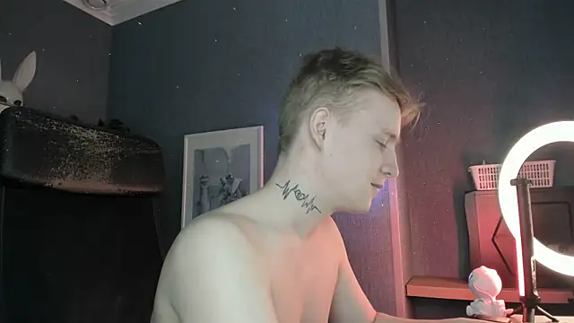 Онлайн чат XXX AlexxSweet