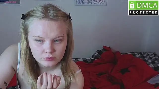 Essie_Fanning Chat XXX in diretta