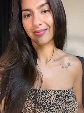 chicachocolate01's Webcam Show