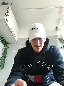 Toyjungee Chat XXX live