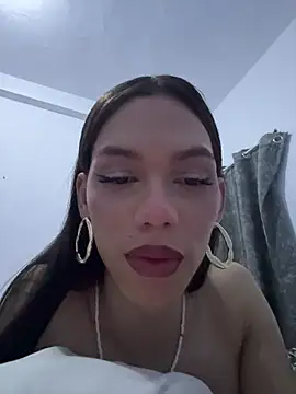 Carlita_cute Adlı Modelin Canlı XXX Sohbeti