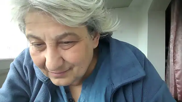 Pokazy przed kamerką – ExquisiteMature