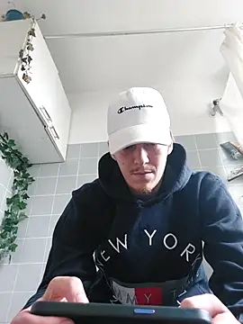 Toyjungee 即時 XXX 聊天