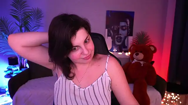 MirandaWong Chat XXX in diretta