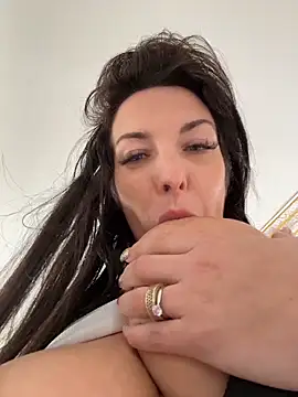 Živý XXX chat Almmaxxxx