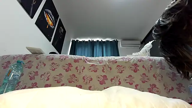 Show modela ass2mouth na web-kameri