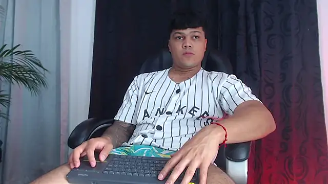 Pedro_x777 Webcamshow