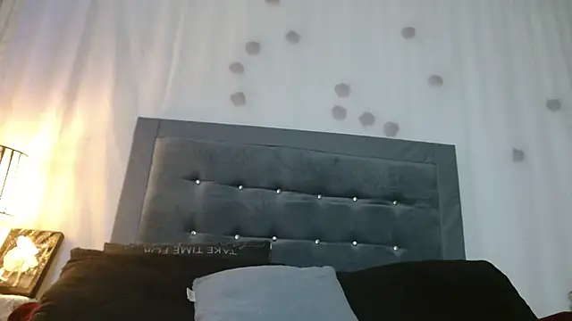 Živý XXX chat 3littles