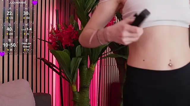 MirunaHaze's Live XXX Chat