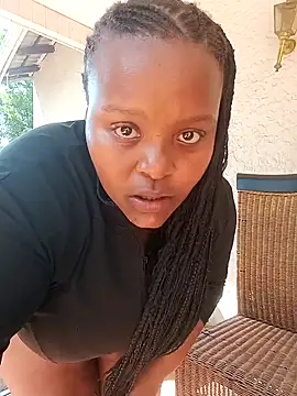 ChoklitBerryXX's Live XXX Chat