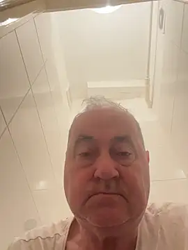 csikar – Naživo XXX chat