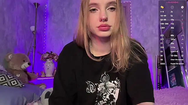 EveDarkSide's Live XXX Chat