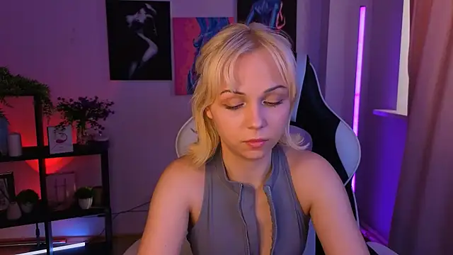 Chat XXX en directo de ElenaMonroe