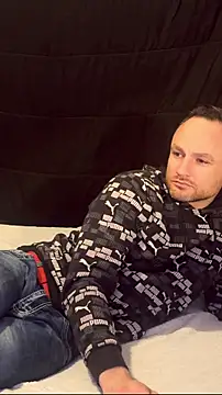 famous1tad webkamerás műsora