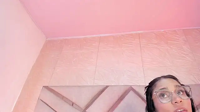 sophie_pariss Adlı Modelin Canlı XXX Sohbeti