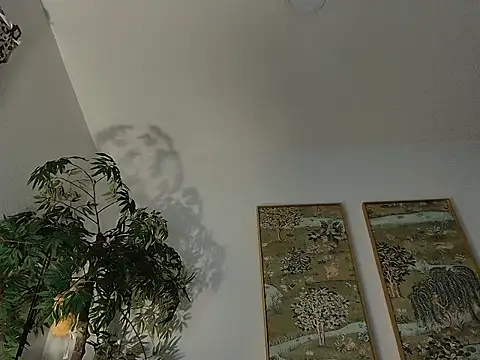 lavender_spits Adlı Modelin Canlı XXX Sohbeti