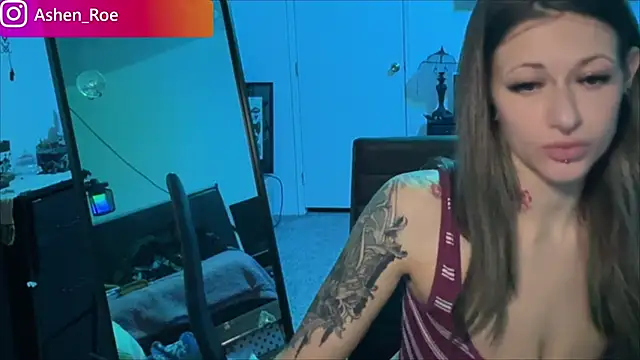 XXX chat uživo modela AshenRoe