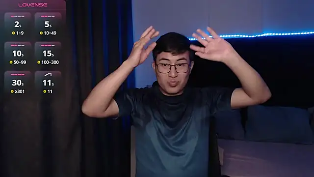 andrewmhilton_'s Webcam Show