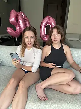 Nura_n_Sarah: вебкам-шоу