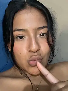 LeahBar's Webcam Show