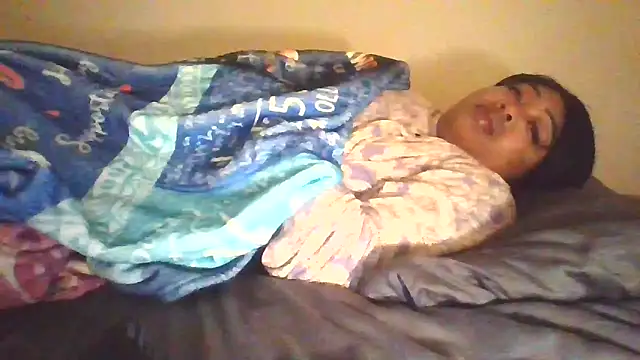 Chat +18 de angeliquebelcali ao vivo