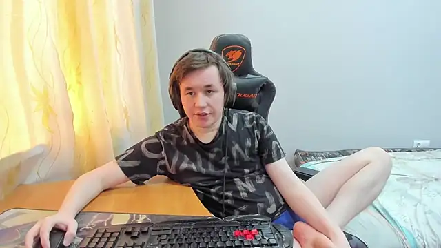 iliaskrislove – Kamerová šou