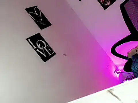 your_hottest_kim Pertunjukan Webcam