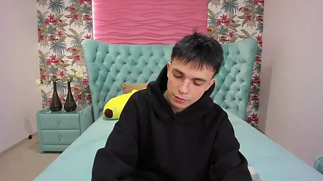 ClarkBev Chat XXX live