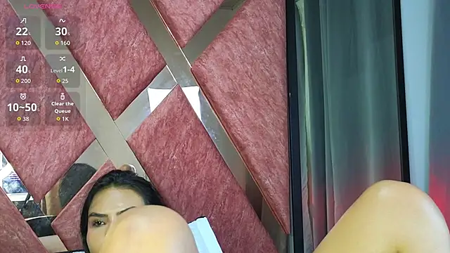 Emma_Revees Chat XXX live