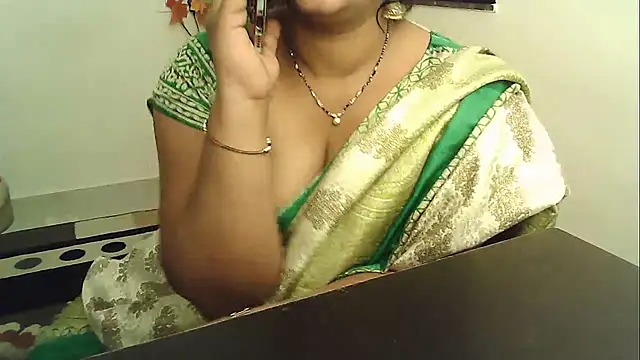 Chat XXX ao vivo de Spandana_Sweety