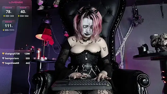 Navier__'s Live XXX Chat