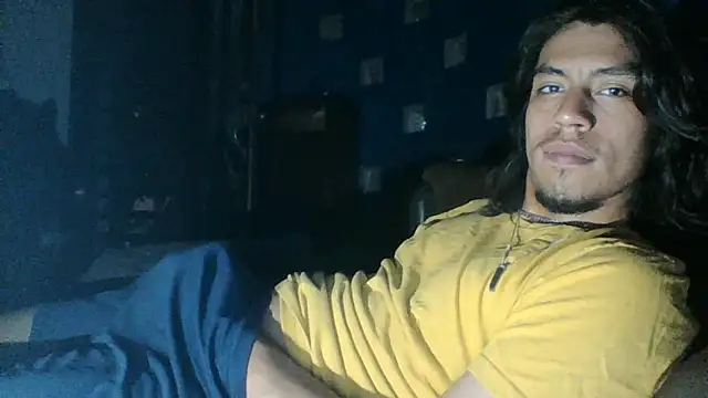 AlexAlejandro13's Live XXX Chat