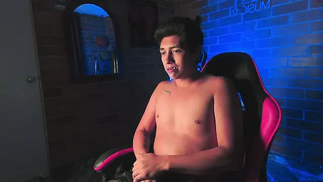 ethann2_n Webbikameraesitys