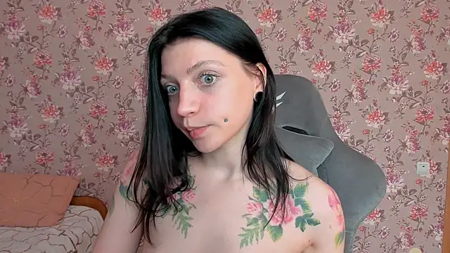 LolaRozzie Chat XXX in diretta