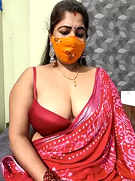 XXX chat uživo modela Poly_bhabi