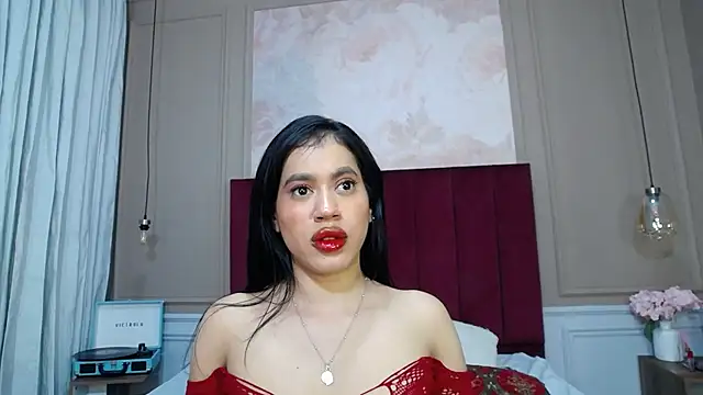 GiaTegel Adlı Modelin Canlı XXX Sohbeti