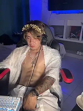 AngelLatinBoy Show in webcam