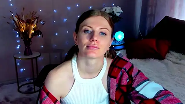 แชท XXX สดของ JinnaGreat