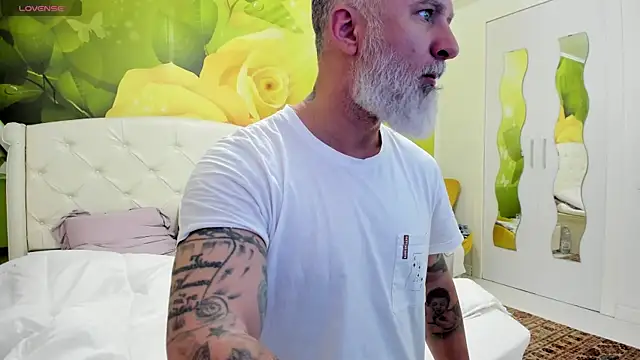 BlowMyXXL – webcam-show