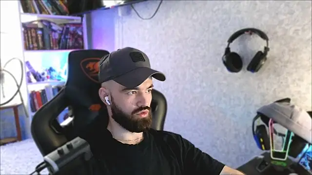 _Mostly_ Adlı Modelin Canlı XXX Sohbeti