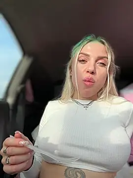 pinkstar_ élő XXX-chatje