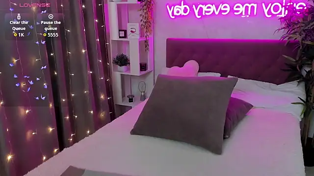 FeralPeach: απευθείας συνομιλία ΧΧΧ