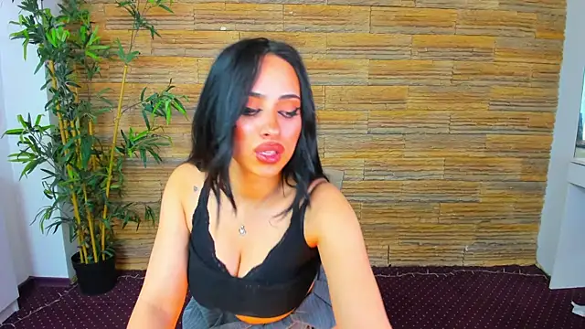 Chat XXX ao vivo de Cupcake_Izzy