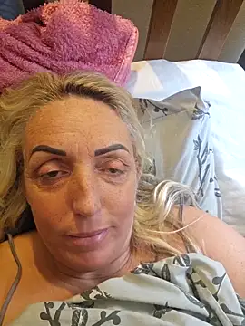 Chat XXX en directo de theblondecocklover