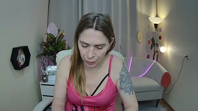 แชท XXX สดของ TessaDaybreak