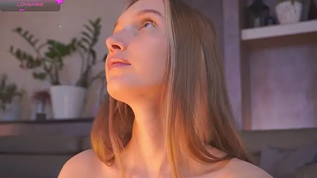 YvetteMilbrett – webcam-show