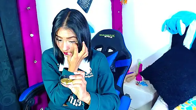 Jenng18's Live XXX Chat