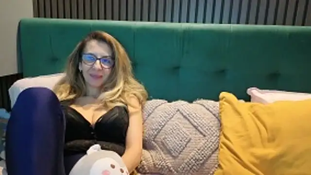 SukyGirl's Live XXX Chat