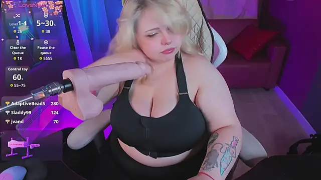 Yoki_Shizuko: διαδικτυακό σόου στην κάμερα